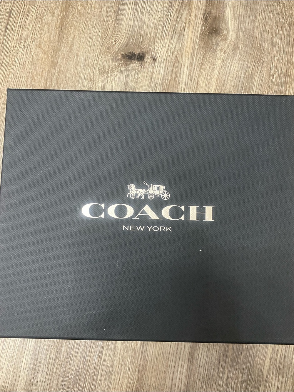 Coach Makeup Case with Mirror - Picture 4 of 15